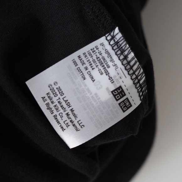 Billie Eilish Takashi Murakami oversized graphic music album uniqlo t shirt - Picture 8 of 8